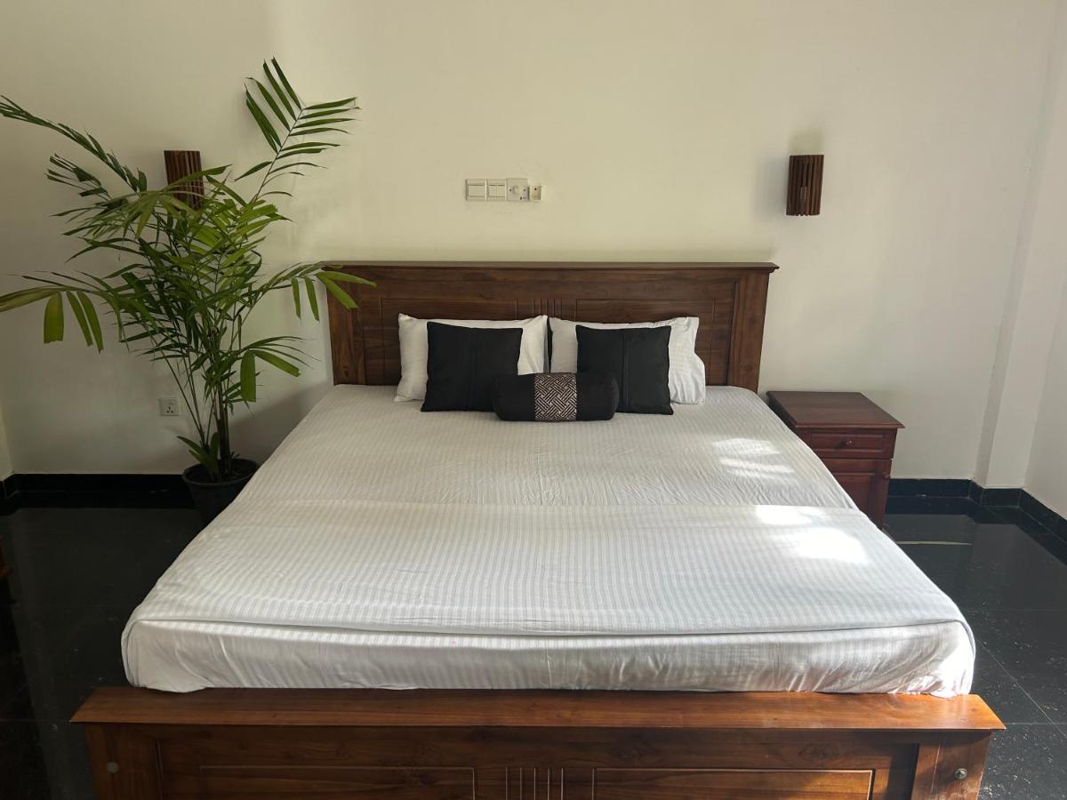Hostel Why Not Mansion Habaraduwa Central Exterior foto
