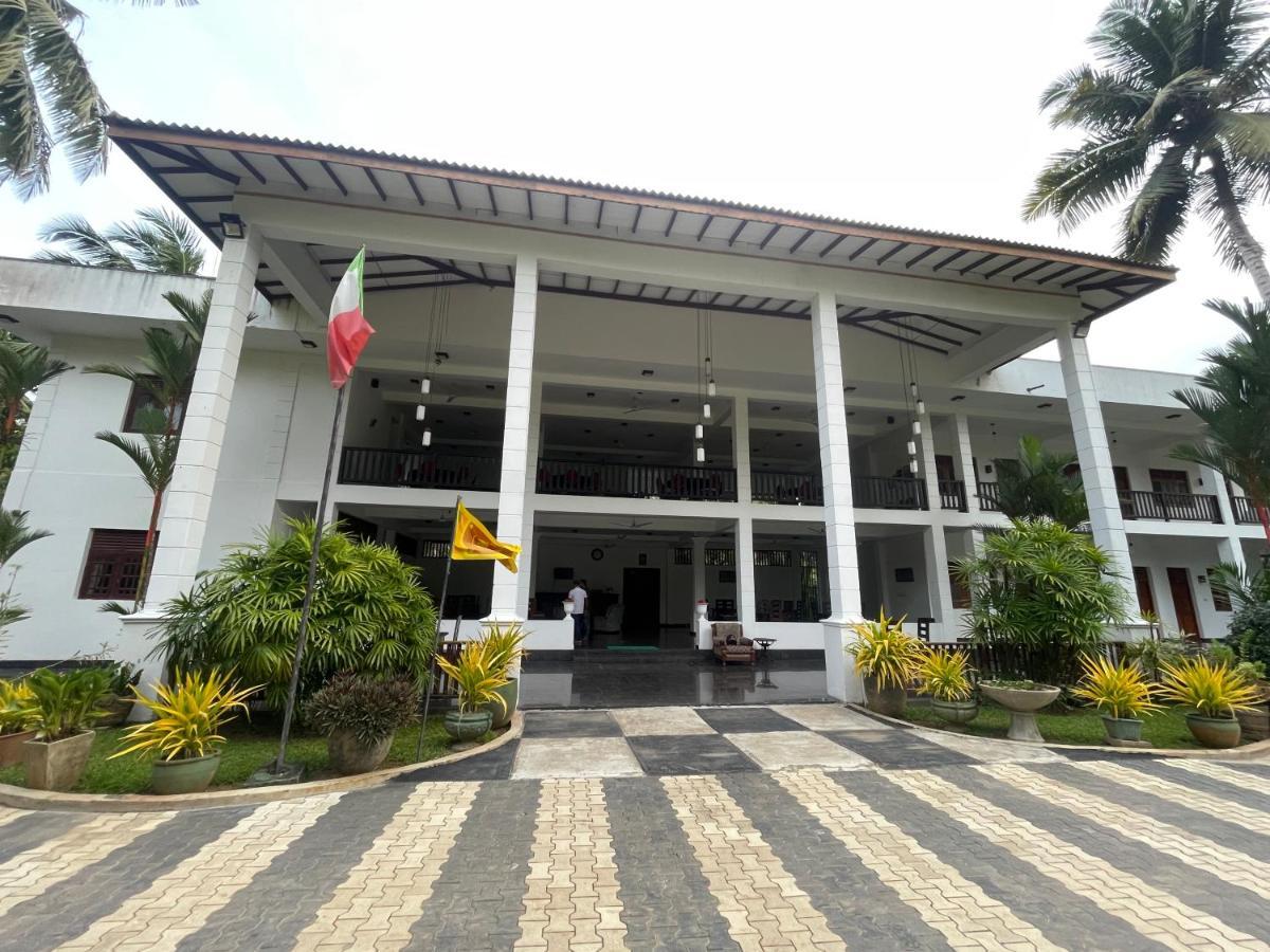 Hostel Why Not Mansion Habaraduwa Central Exterior foto